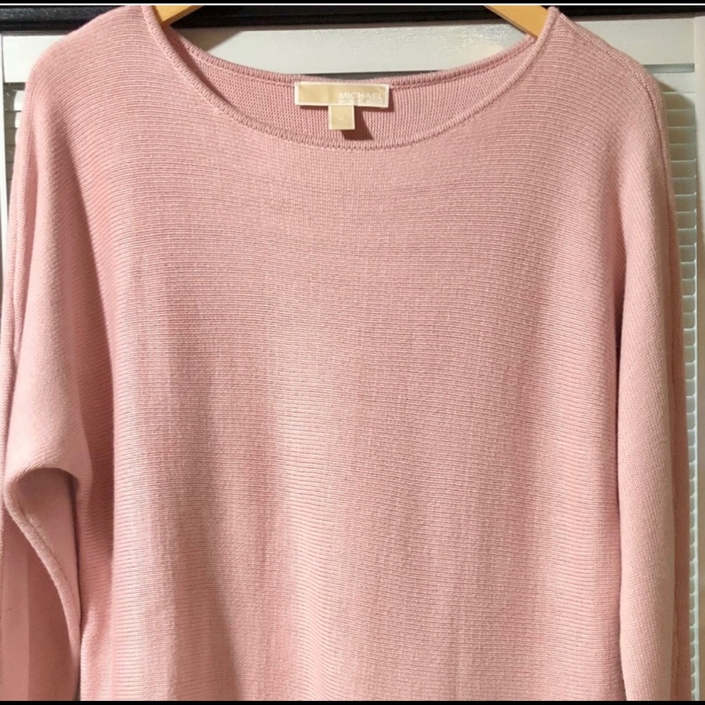 Gorgeous Michael Kors pink sweater